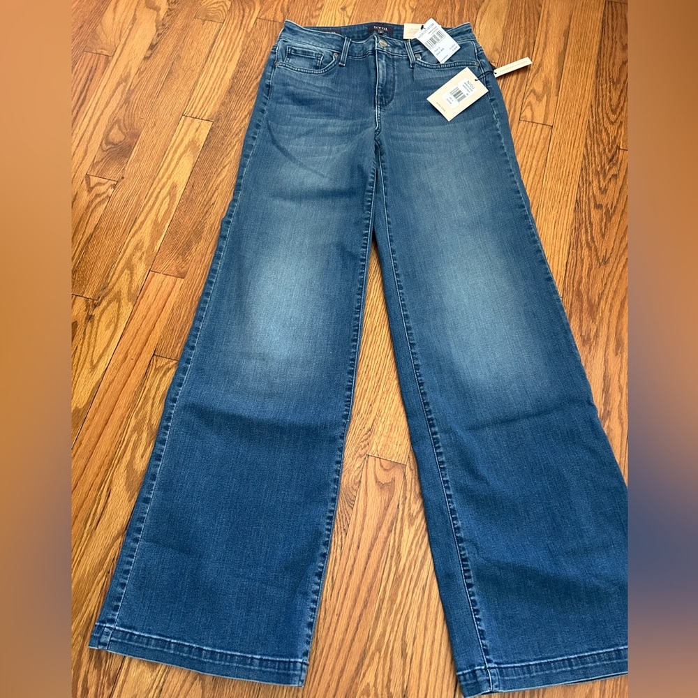 NWT NYDJ Teresa Wide Leg Jeans Sz 4. Medium Wash called SweetBay.